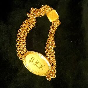 Id‎ bracelet